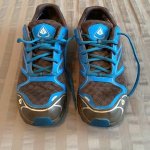 Vasque gore-tex trail runners. Size 10.